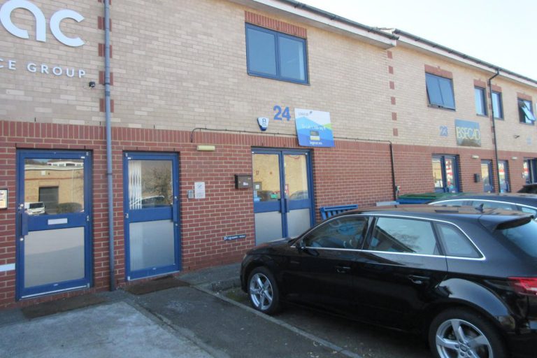 Unit 24 Boundary Business Centre, Boundary Way, Woking, GU21 5DH