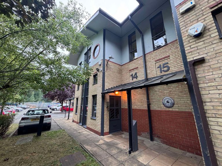 14 Farnborough Business Centre, Eelmoor Road, Farnborough, GU14 7XA