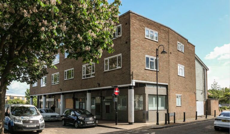 14 High Street, Shepperton, TW17 9AW