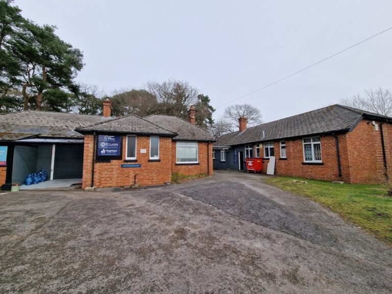 SIGNAL – The Bungalows, Bordon, GU35 0HL